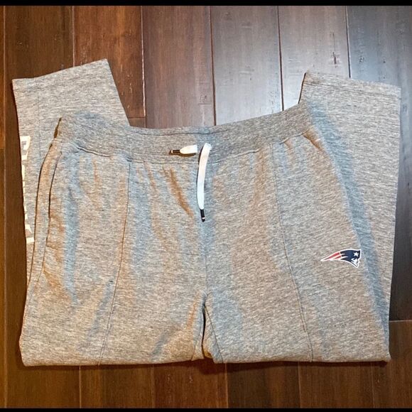 Tommy Hilfiger NFL Patriots Joggers - Picture 1 of 6